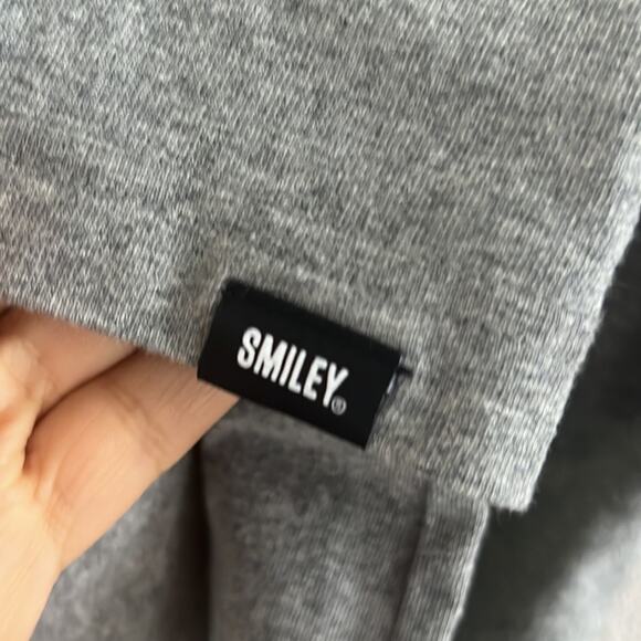 NWT GAP X Smiley Graphic Smile Happy Face Tee T-Shirt XL - Picture 4 of 5